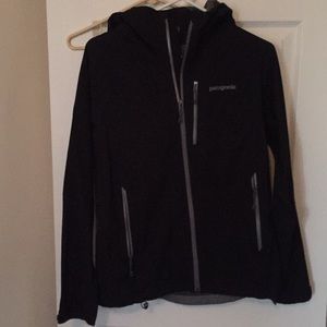 Patagonia light weight rain jacket